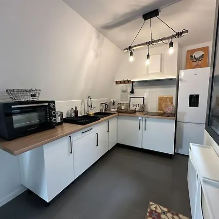 Troyen Apartment *