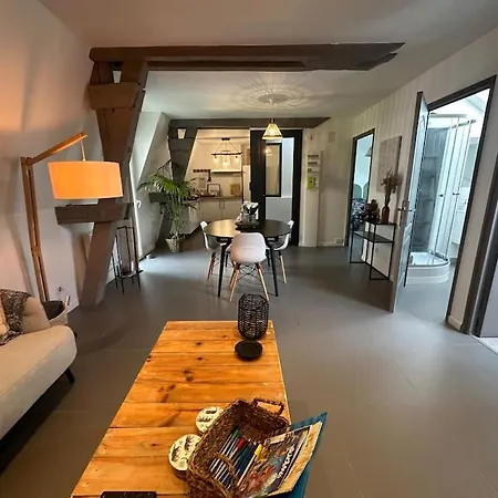 Troyen Apartment *